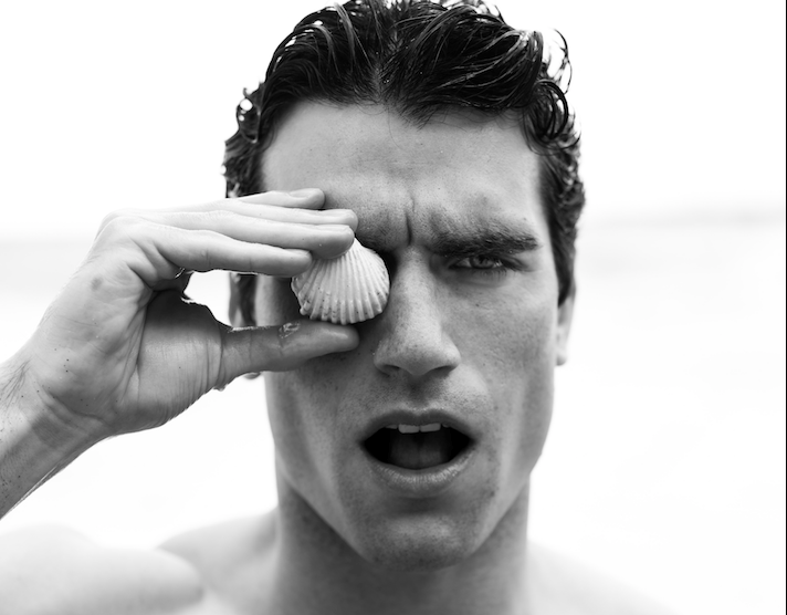 BOYS DON’T BURN, oda a la masculinidad mediterránea por Anthony&nbsp;Pomes