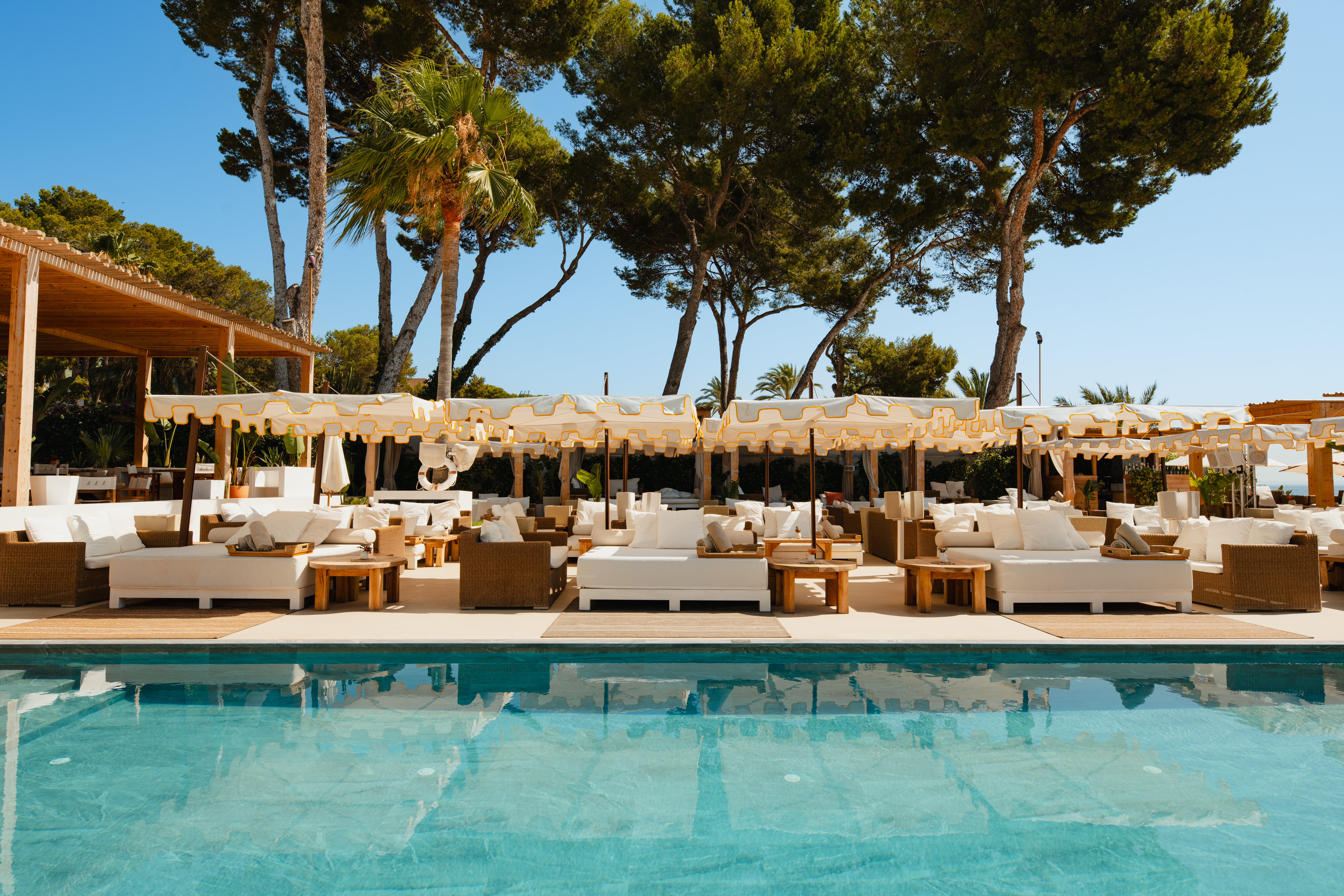 Así es Nikki Beach Mallorca, uno de los epicentros del lujo en verano