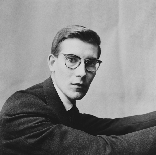 Una exposición recorre la relación de Yves Saint Laurent con la&nbsp;fotografía