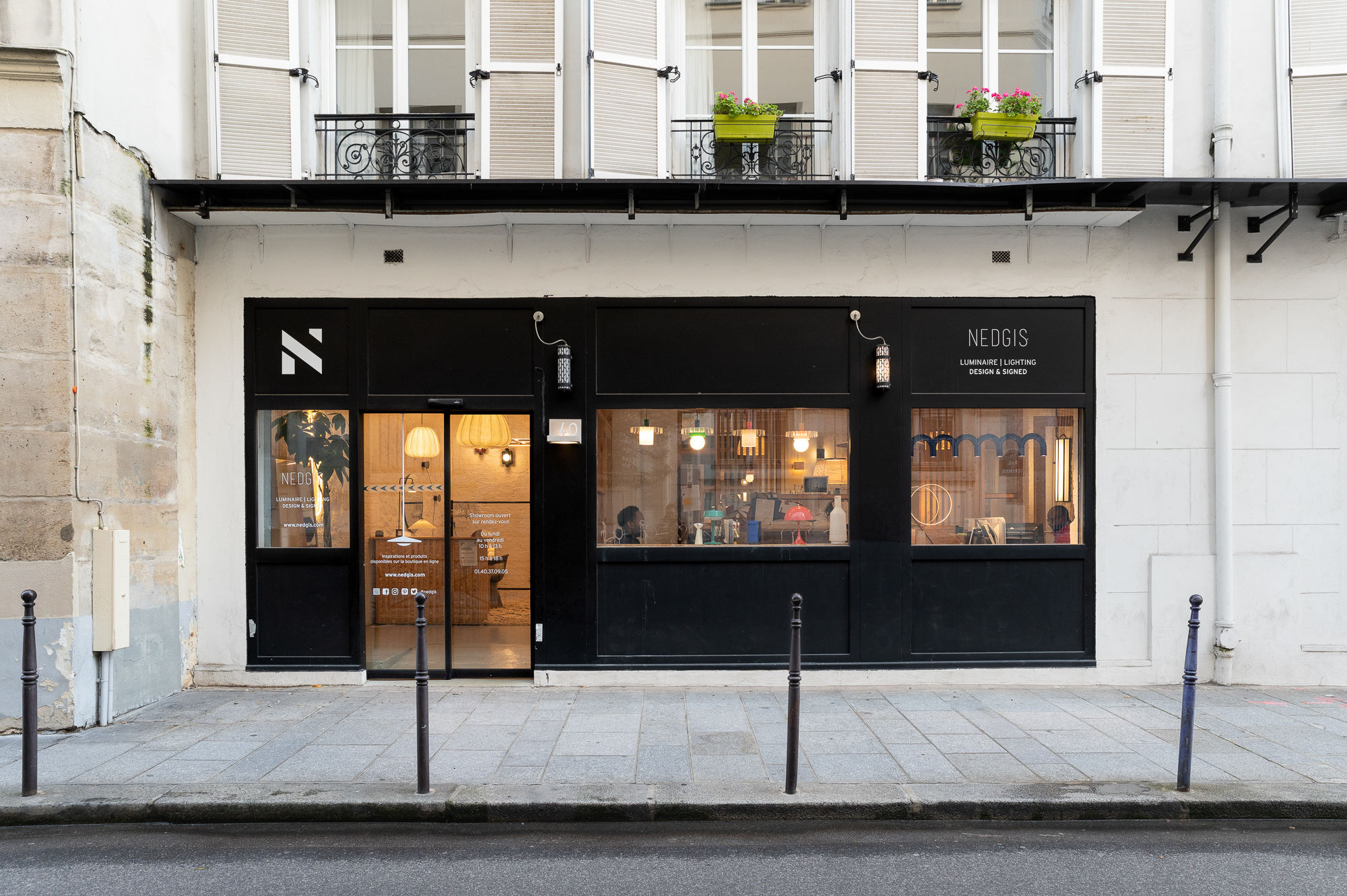 Entramos en el showroom parisino de Nedgis, donde tienen las lámparas de diseño más deseadas