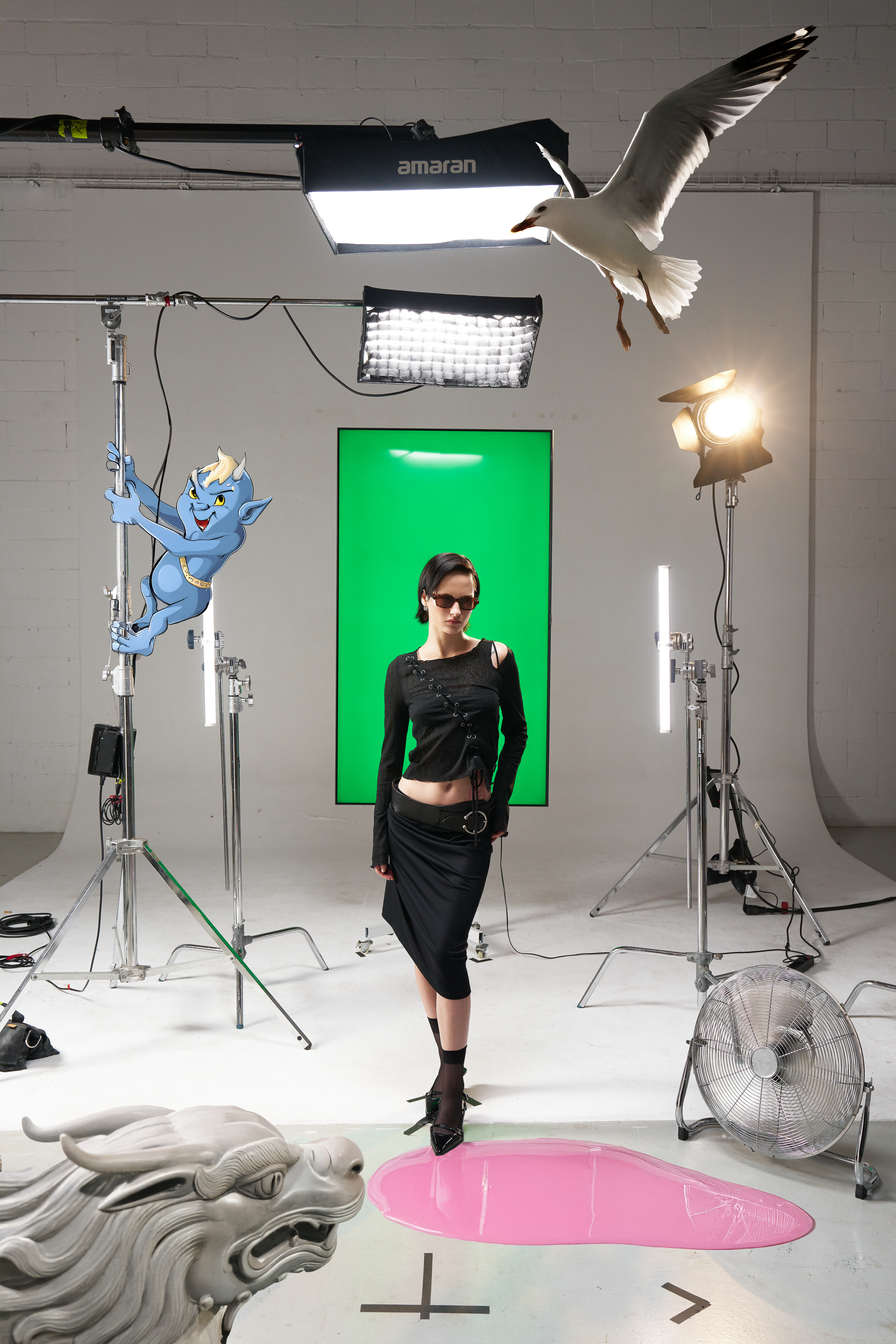 La nueva campaña de Meller, un túnel infinito de gafas para cada estado