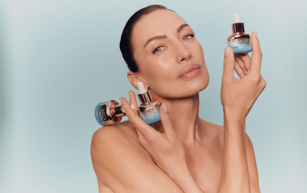 Nieves Álvarez lanza The&nbsp;Cure